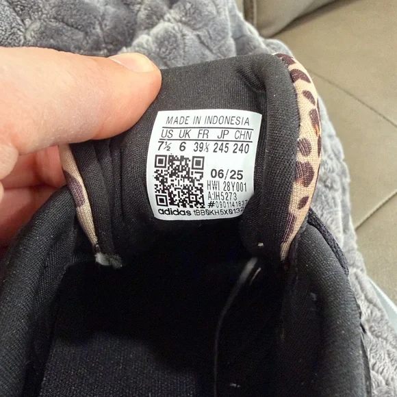 Adidas lite racer 4.0 •NWT •7.5 - Picture 7 of 7